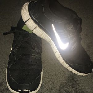 Black/White Nike Free Run 5.0